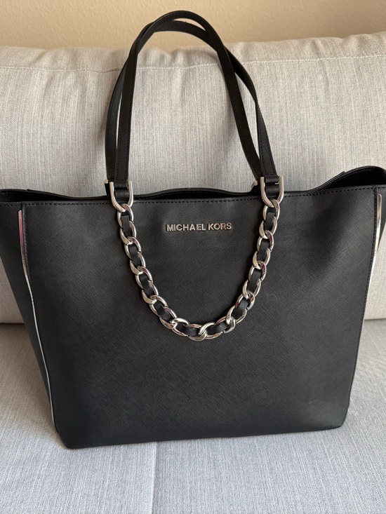 Michael Kors Handbags - Michael Kors Black Chain-Accent Leather Tote